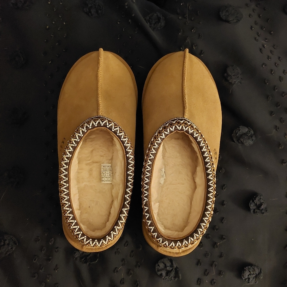 Ugg Tasman